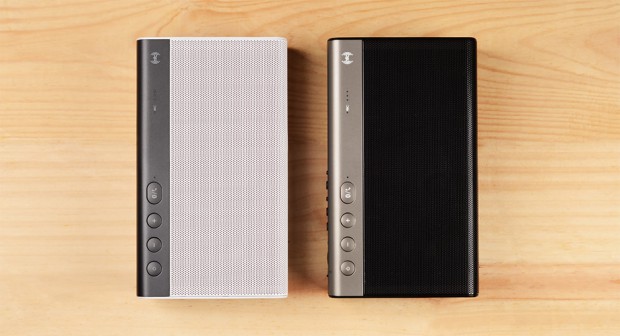 Sound Blaster Roar 2 in white and black images