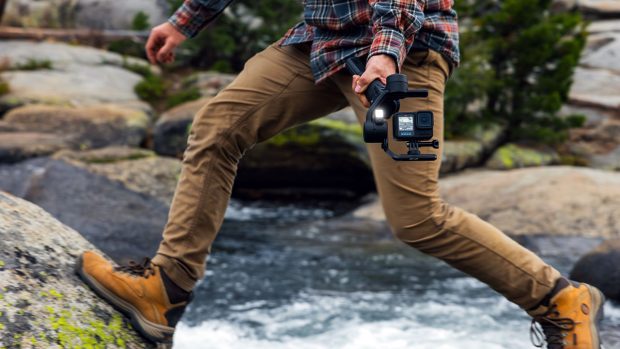 Is the GoPro Fluid Pro AI the Ultimate Multi-Device Stabilizer? 4